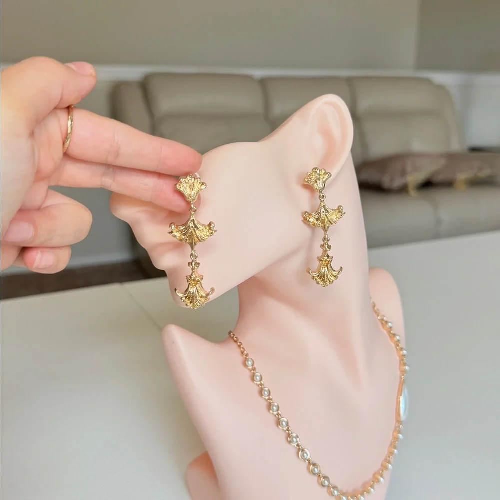 Gold Ginkgo Drop Earrings - Elegant Women Jewelry